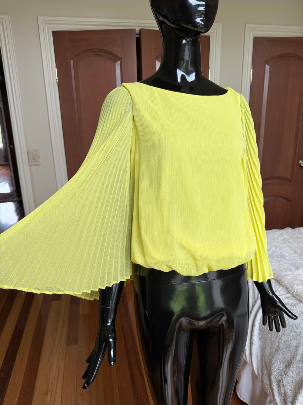 Alice + Olivia Sunburst Pleated Flutter Sleeve Blouse - Yellow